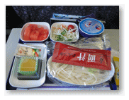 機内食です。スイカは、美味しかった。