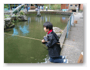釣り堀に挑戦。